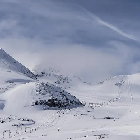 Perfect Getaway In The Swiss Alps *